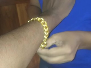 65d3885e3b1d5 The big lady gave a golden bracelet to a working Tamil boy Srilanka sin for the pleasure of running an hour