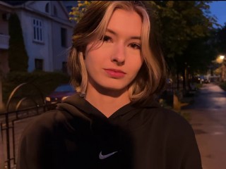 6638d26ac9dc6 18 girl let a rich guy fuck her on a first date.