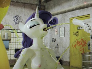 6859074e13eb9 Rarity's living toilet