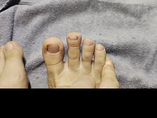 685e3c36395fc Sexy NUDE natural erotic toes/toenails after shower need extra cleaning by your tongue & mouth.