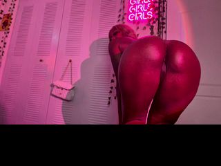 68819eb65a017 Ebony sluts fat pussy peeks out as she bends over showing off her oiled up fat ass