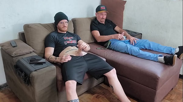 video.ohabibkd1d5 मैं और मेरा सौतेला बेटा एक साथ झटके मार रहे हैं