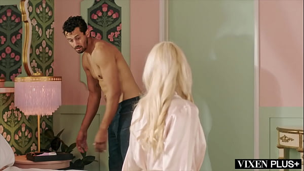 VIXENPLUS Dream mom Alexis sucks college studs cock dry — video thumbnail