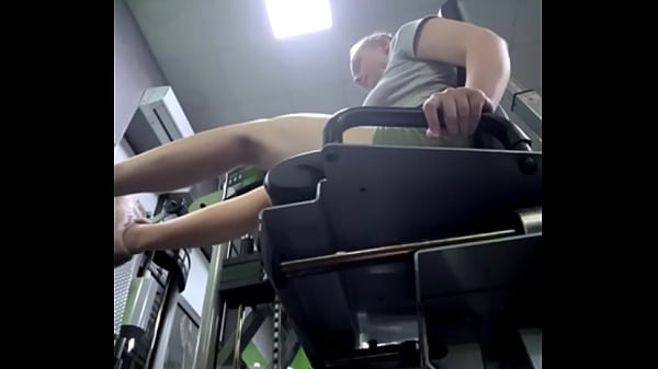 video.ohhvoumeca1 Extreme squirting in the gym