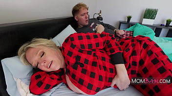video.ohichlb08aa Sharing A Bed With step MOM GONE SUPER WRONG!!