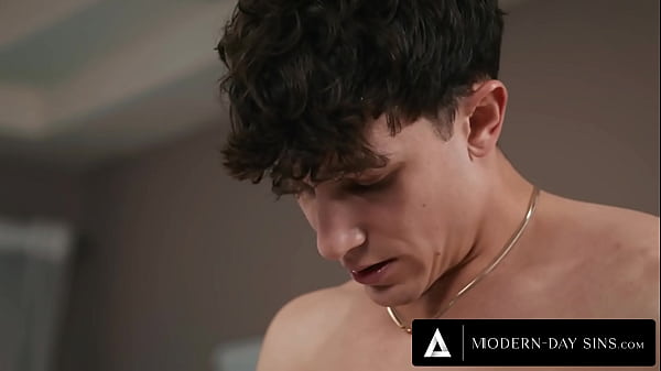 video.ohkohmkcd4b MODERN-DAY SINS - Mormon Virgin Lexi Lore Craves First ANAL CREAMPIE Instead Of Soaking With Hung BF