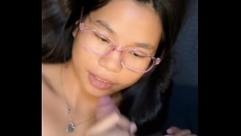 video.ohmbmchcdf5 18yo Thai teen fucked from behind by a big white cock