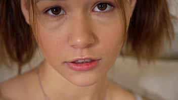 video.ohofhlo6557 Daddy's back! It's okay! Don't worry, I'll be careful.