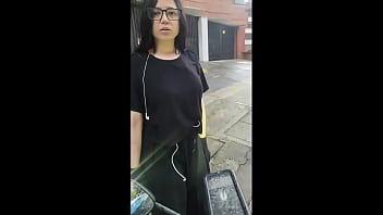 video.ohookth2eb3 Carrying an order I meet this strange and pretty girl