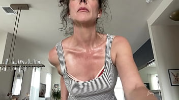 video.ohubhtbf5c2 Help Your Stepmom