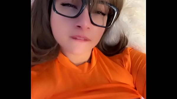 Velma Dinkley from scooby doo PERFECT BLOWJOB AND DIRTY TALKING — video thumbnail