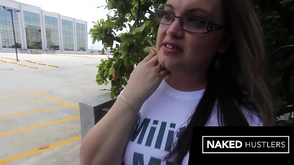 video.otipakm907a रियल ब्लोंड मिलिट्री चीटिंग हाउस वाइफ सार्वजनिक रूप से एक बड़े काले डिक को ढूंढती है और उसे चोदती है