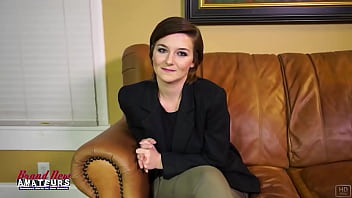 video.otpkcdd5dc1 Short Haired Brunette Kylie Sucks A Cock And Swallows The Cumshot!