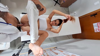 video.ottvtdb6537 Gynecologist fucks patient!