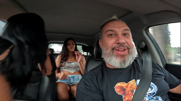 Very naughty busty teen in a ride gets ready on the streets near the house - Japa Paulistinha — video thumbnail