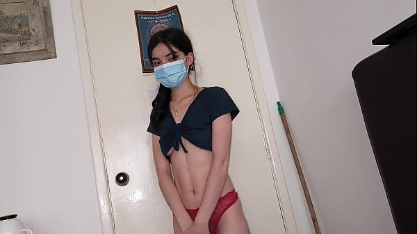 video.ucdtcpfe8a5 अपनी गुलाबी योनि के साथ अपने घर का किराया चुकाता है, सुंदर महिला पैसे के लिए सेक्स करती है