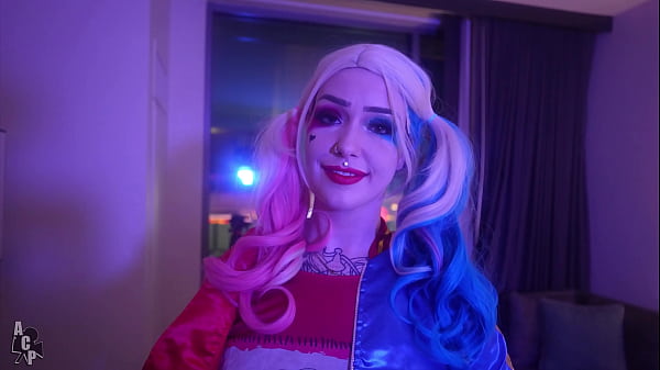 video.uclokdbb974 हार्ले क्विन ने राहेल लक्स और गिब्बी द क्लाउन अभिनीत द जोकर द्वारा अपनी गुलाबी चूत को नष्ट कर दिया