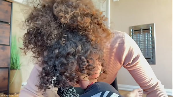 video.ucvmmad6154 Stepmom Bets You Can't Last