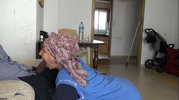 A Muslim maid is disturbed when she sees his big black German cock — video thumbnail