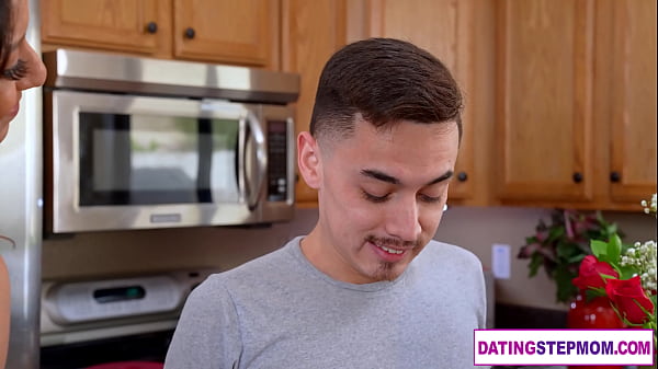 video.udmeeak6e31 Dating my new potential GF her super hot stepmom Cassie Del Isla