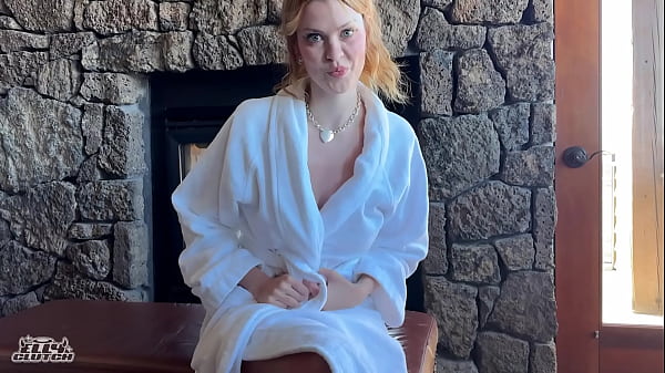 video.uefdckf7b5c Slutty redhead bridesmaid gets locked out of hotel room before wedding
