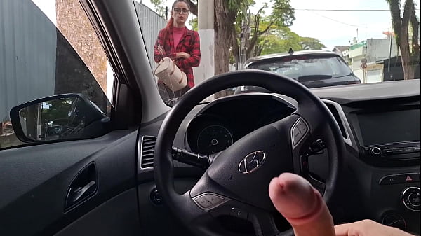 video.uefhfpb9299 Risky handjob on the street for student in public!