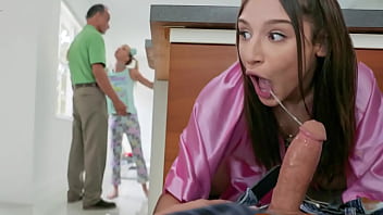 VIDEO.UEFVVDOA225 Sneaky Threesome at Parents' House! - PervTeen
