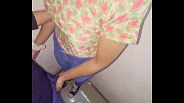 video.uekdmof355e मेरे दोस्त कमरे में कमबख्त कर रहे थे और मुझे एक घर के बाथरूम में पार्टी गर्ल को चोदना था! दोस्तों की पार्टी में