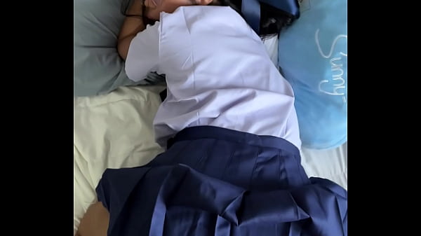 video.uemekav571a French tourist fuck a 18 years old Thai student in uniform