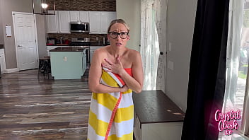 VIDEO.UEPBOLFF51A Stepmom Gets Caught Skinny Dipping!