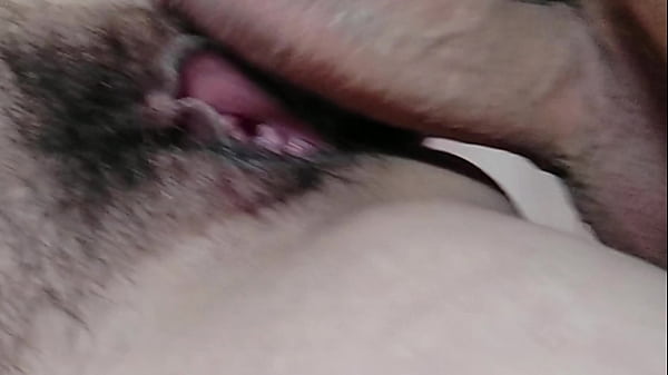 video.uetppeh6a7b बालों वाली चूत वाली लड़की पर कमिंग और कमिंग