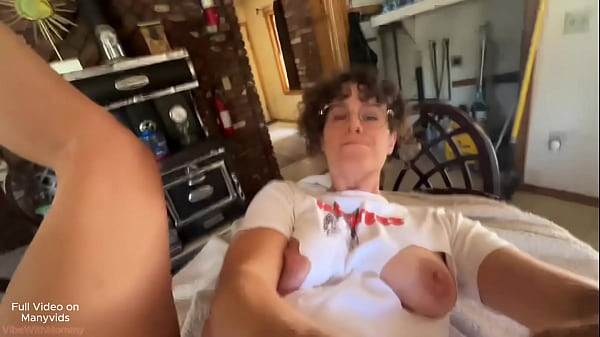 video.ueufdhf3ccf Stepmom Does Something She Never Thought She Would