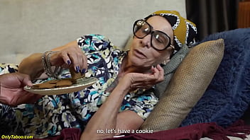video.ufeilao7738 horny 77 Years old tattooed granny bbc ass fucked