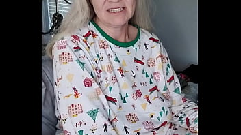 video.uffftthe372 Morning Masturbation With Hot MILF!