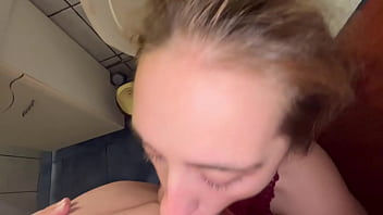 video.uffhvud0fb0 Toilet calling BEST SLUT EVER