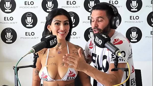 Mica Dellorto passes through the spicy room — video thumbnail