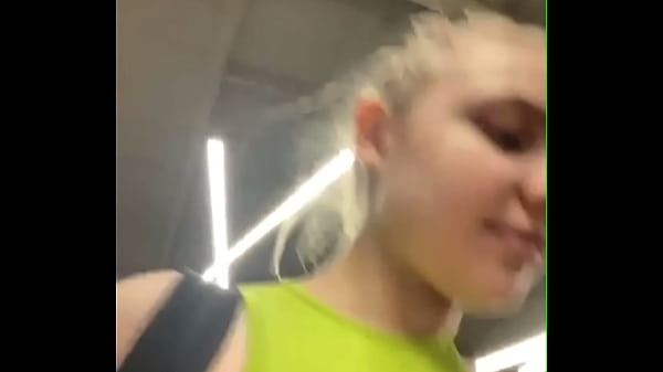 video.uflbkov6a58 Crazy gym fucking in public
