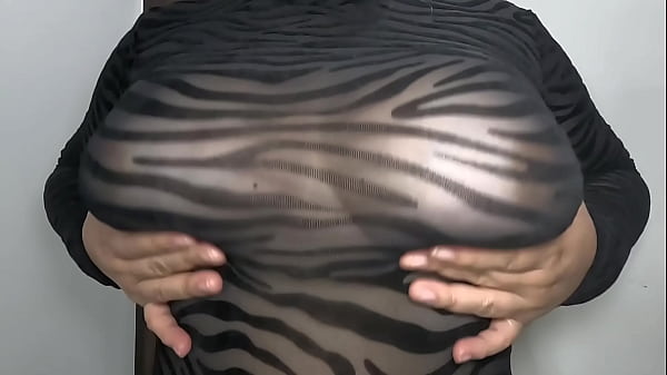 video.ufldulo9261 सेक्सी बड़ा गधा सौतेली माँ आराम करने के लिए तैयार हो रही है