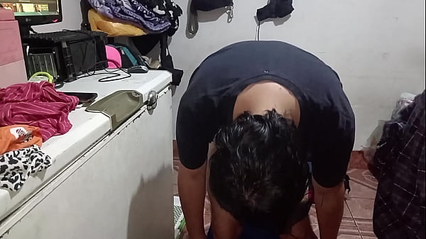 video.uflhppd21c1 My sneaks into someone else's room and ends the sexual learning session very well with a blowjob