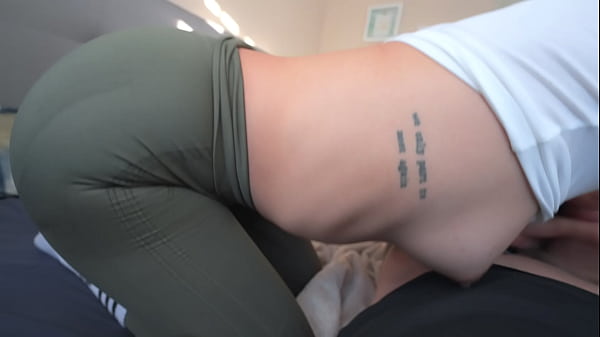 video.ufovtcobda5 पीओवी: जिम में सबसे बड़ा गधा घर पर मेरे कार्डियो रूटीन में मेरी मदद करता है